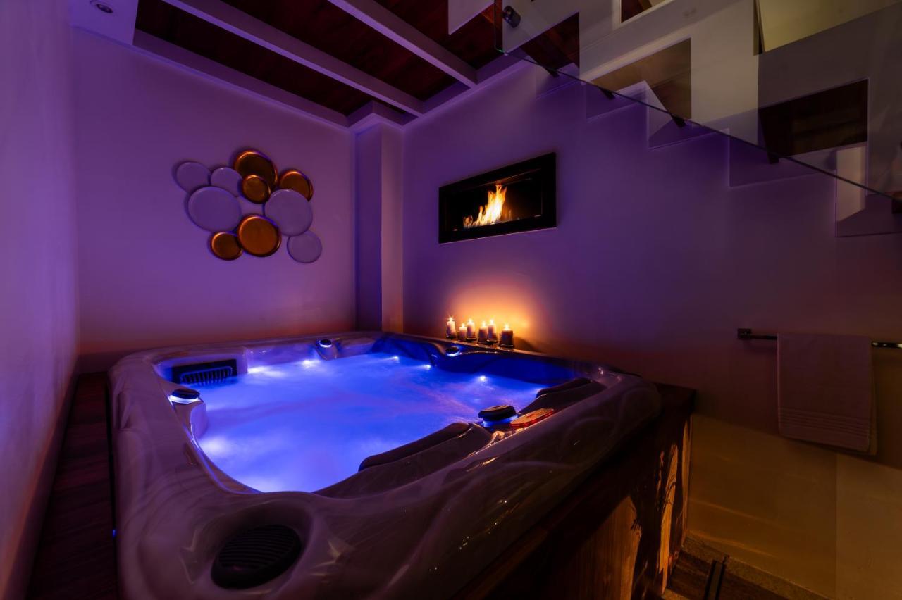Old Court Luxury Suite&Spa By Monholiday Monopoli Eksteriør bilde