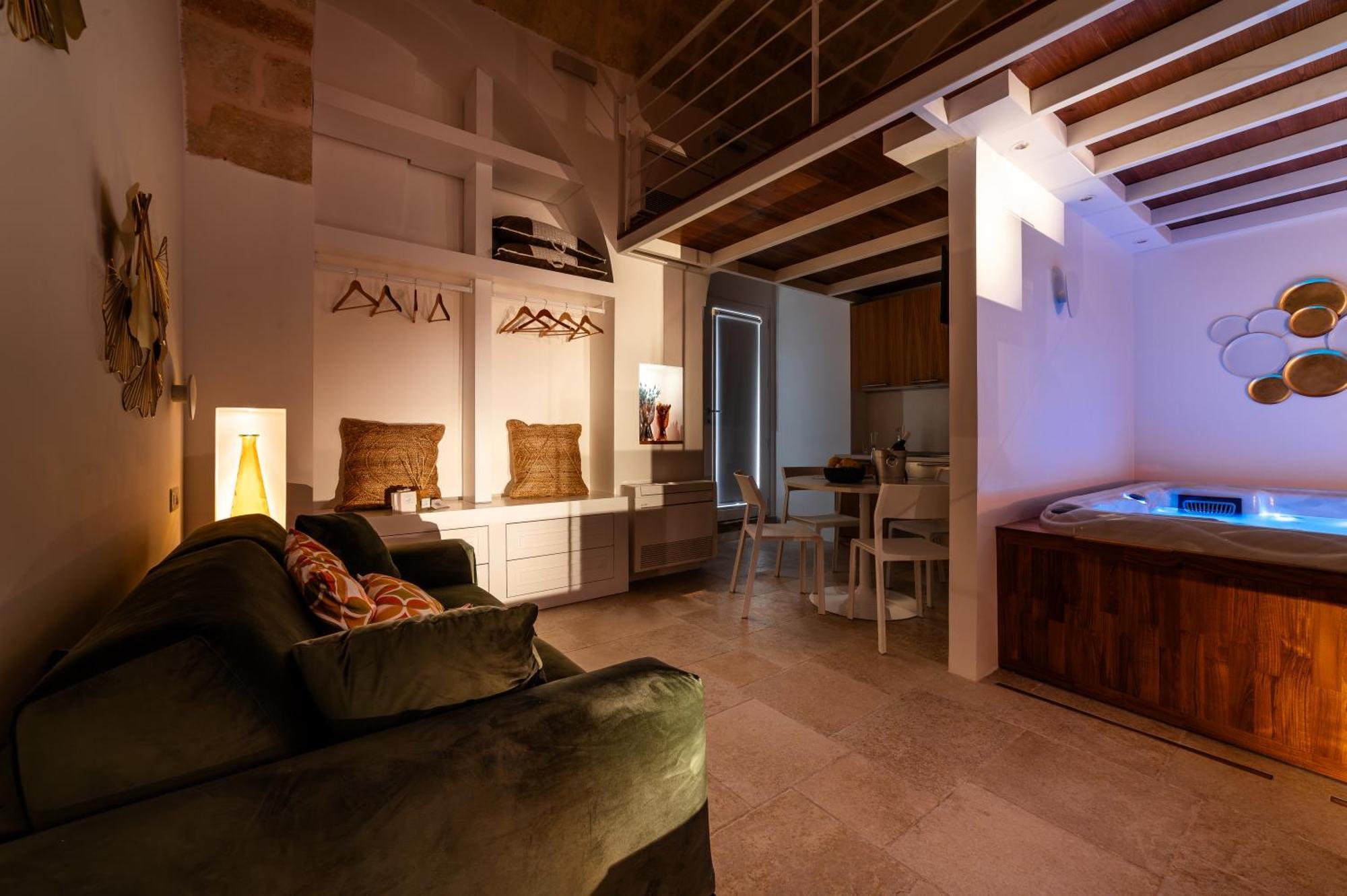 Old Court Luxury Suite&Spa By Monholiday Monopoli Eksteriør bilde